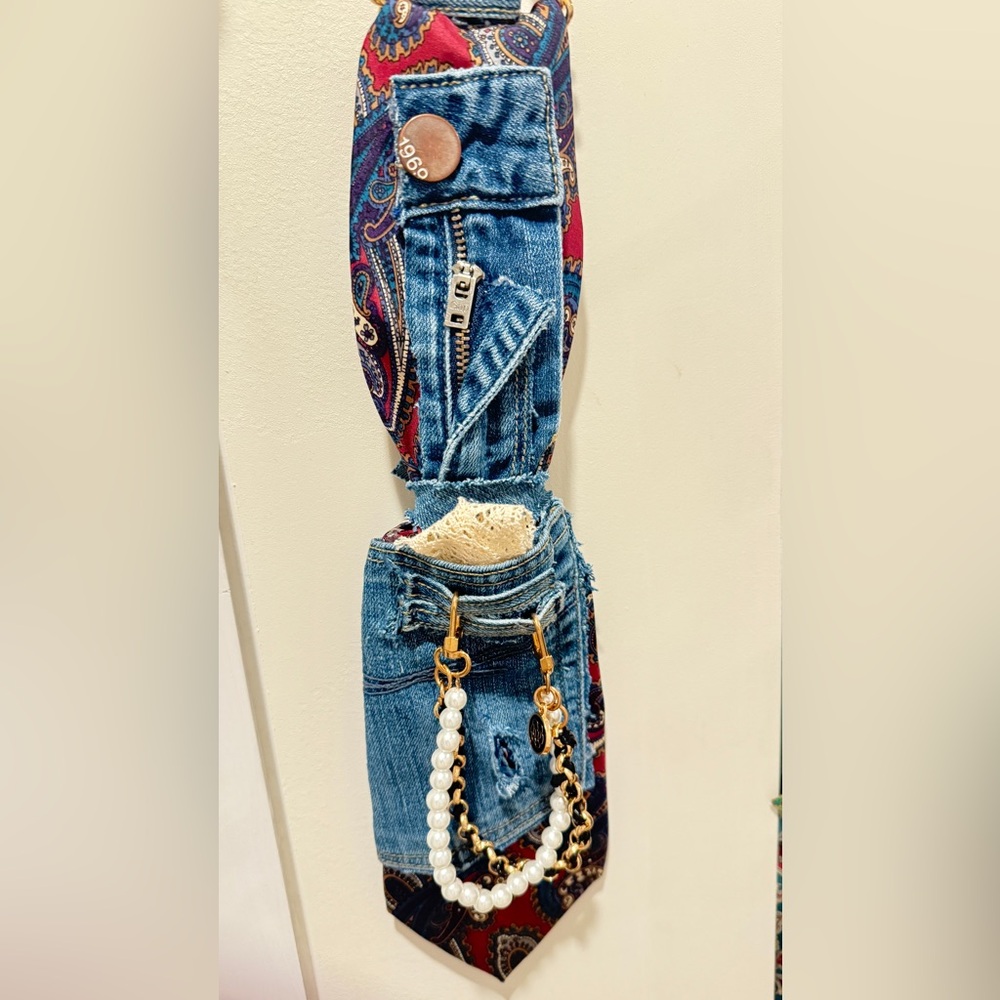 Assorted selection of ladies tie necklaces